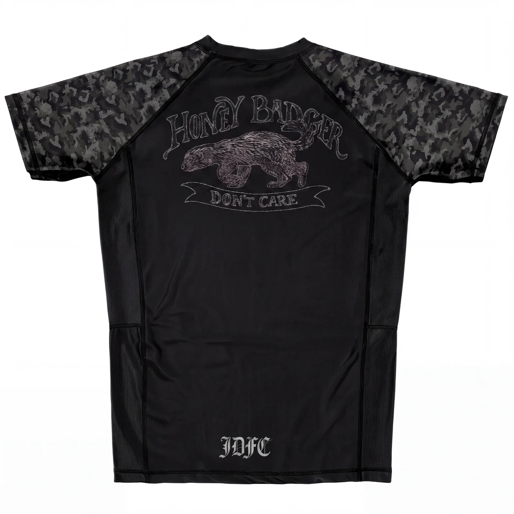 STEEL CROSS RASH GUARD