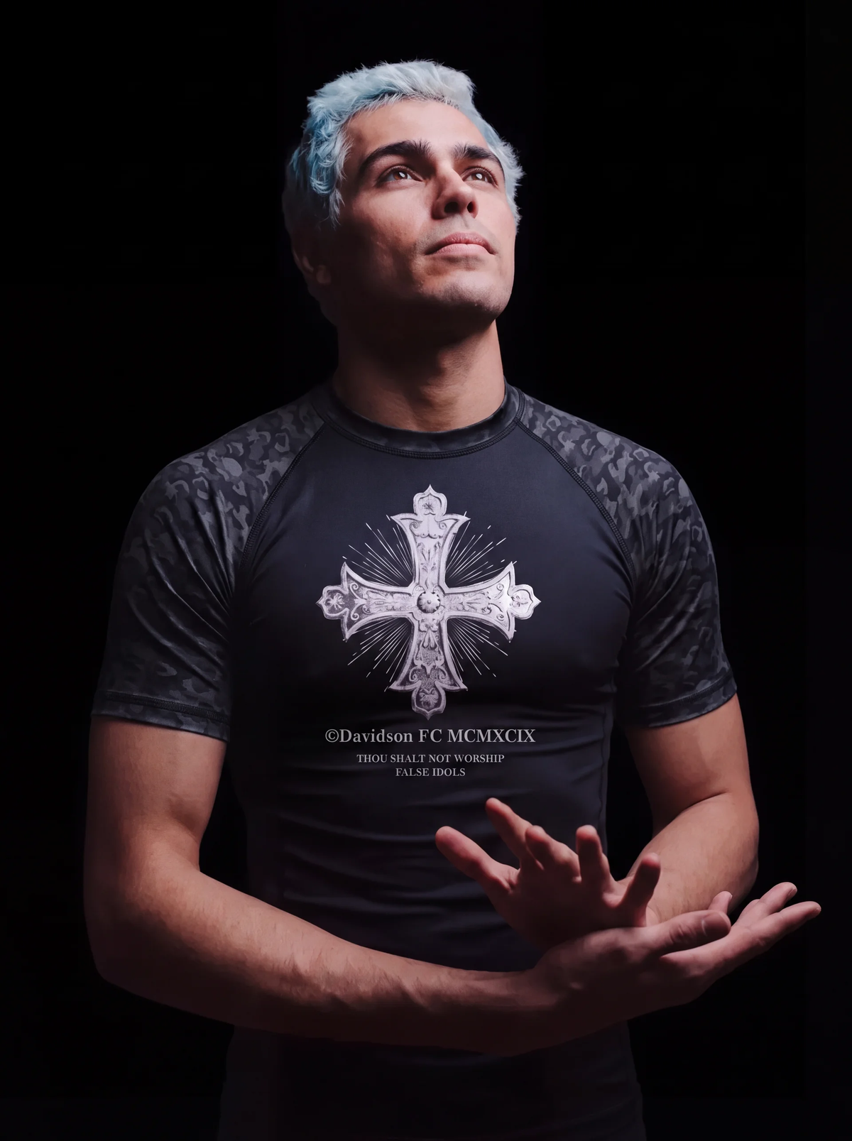 STEEL CROSS RASH GUARD
